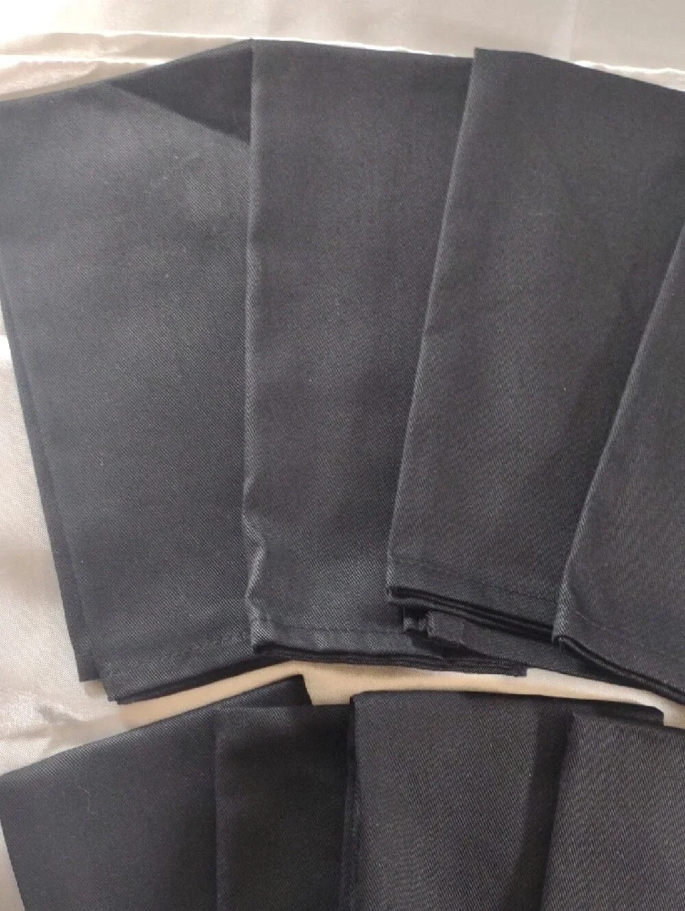 NWOT Set of Black Dinner Napkins - Pack of 8